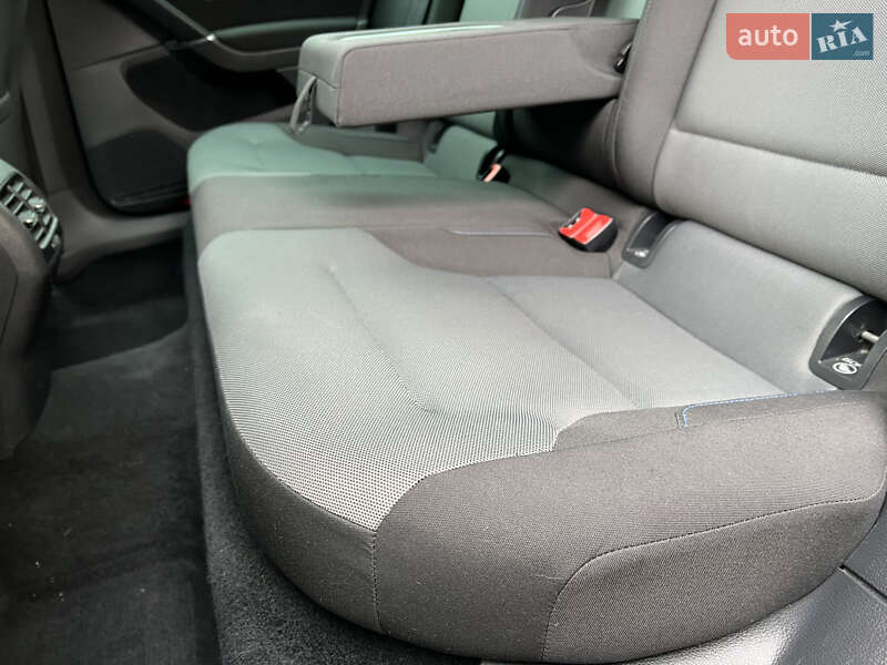 Volkswagen e-Golf 2016