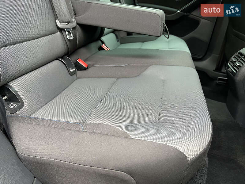 Volkswagen e-Golf 2016