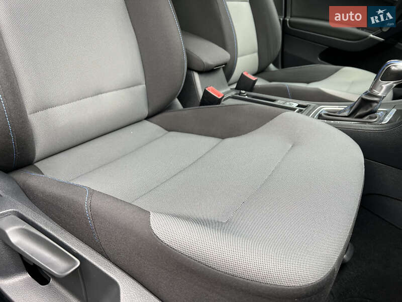 Volkswagen e-Golf 2016