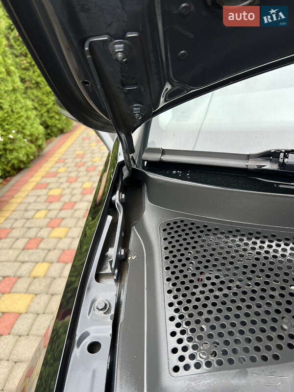 Volkswagen e-Golf 2016