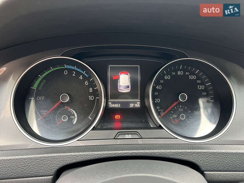 Volkswagen e-Golf 2016