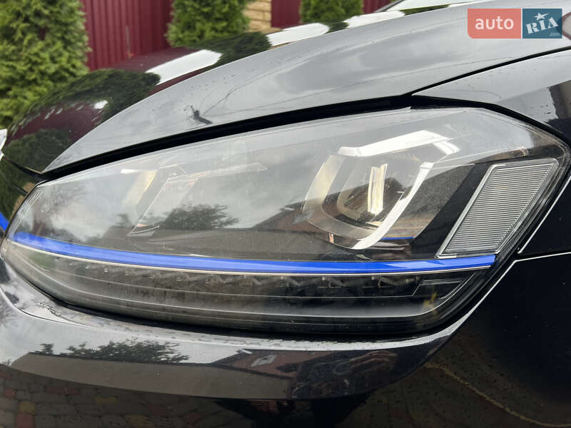 Volkswagen e-Golf 2016