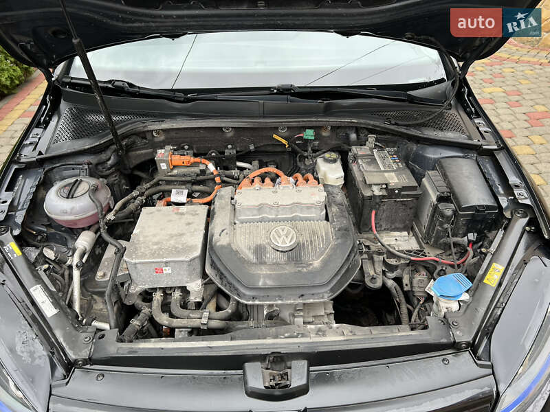 Volkswagen e-Golf 2016