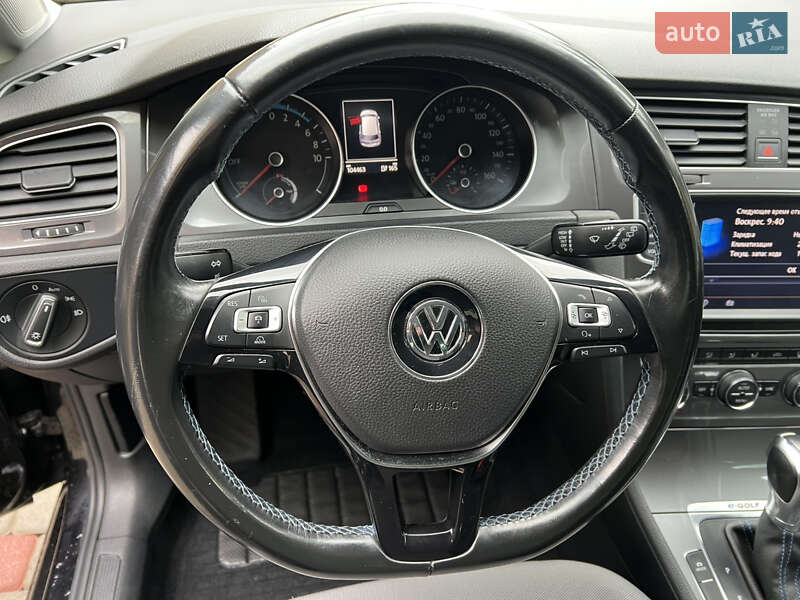Volkswagen e-Golf 2016