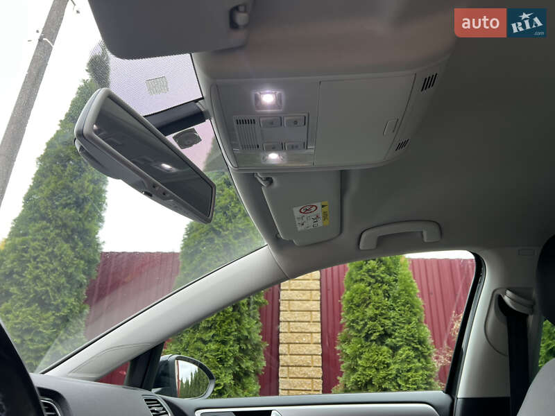 Volkswagen e-Golf 2016