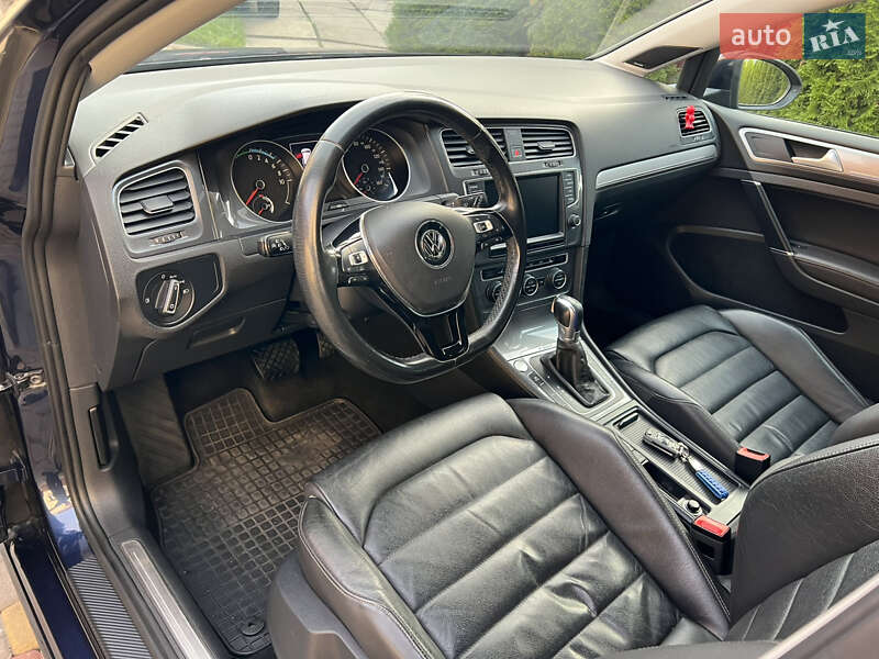 Volkswagen e-Golf 2016