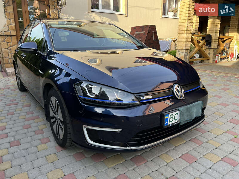 Volkswagen e-Golf 2016