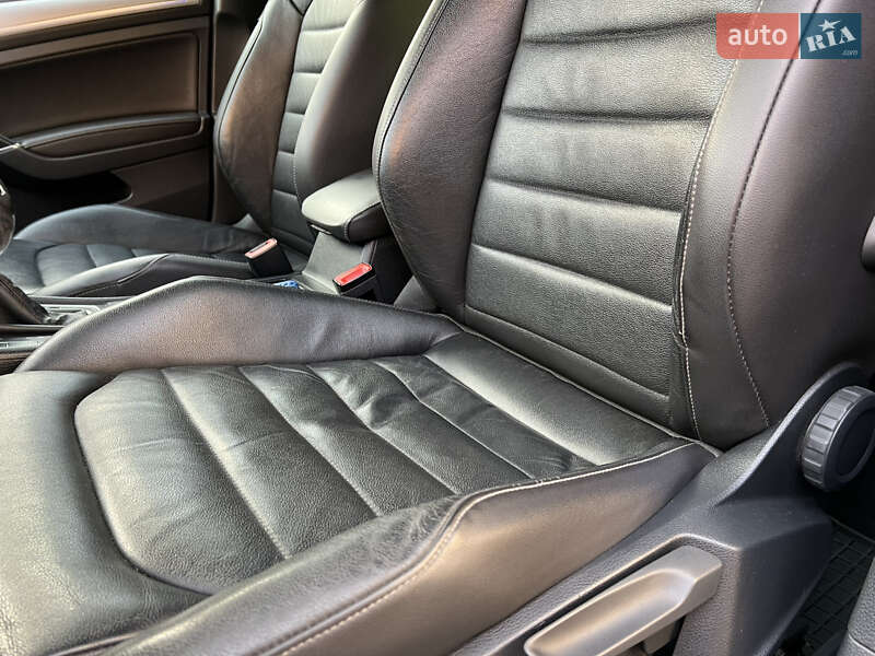 Volkswagen e-Golf 2016