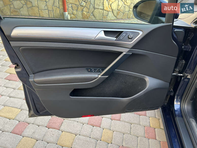 Volkswagen e-Golf 2016