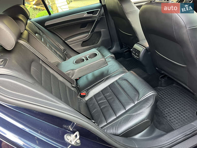 Volkswagen e-Golf 2016