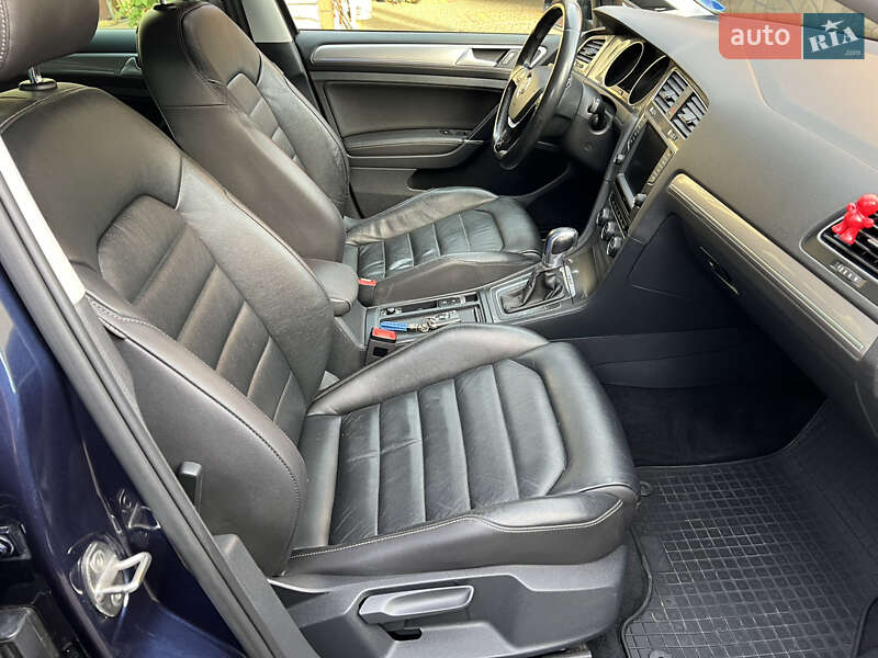 Volkswagen e-Golf 2016