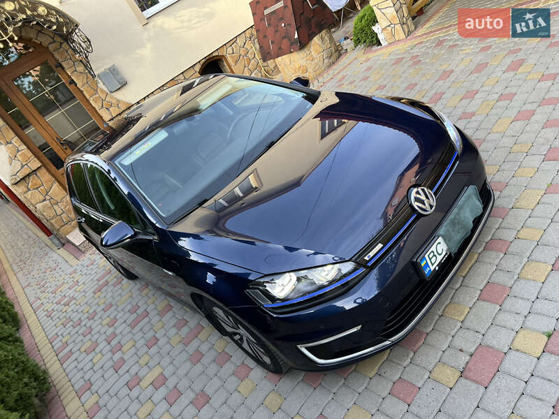Volkswagen e-Golf 2016