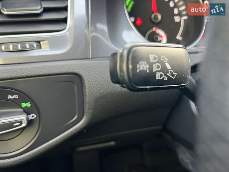 Volkswagen e-Golf 2016