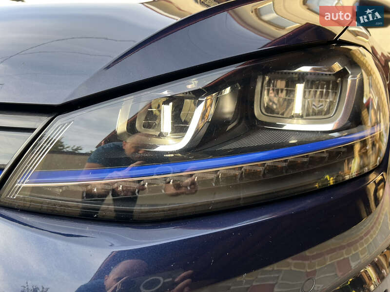 Volkswagen e-Golf 2016