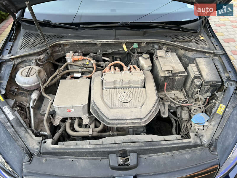 Volkswagen e-Golf 2016