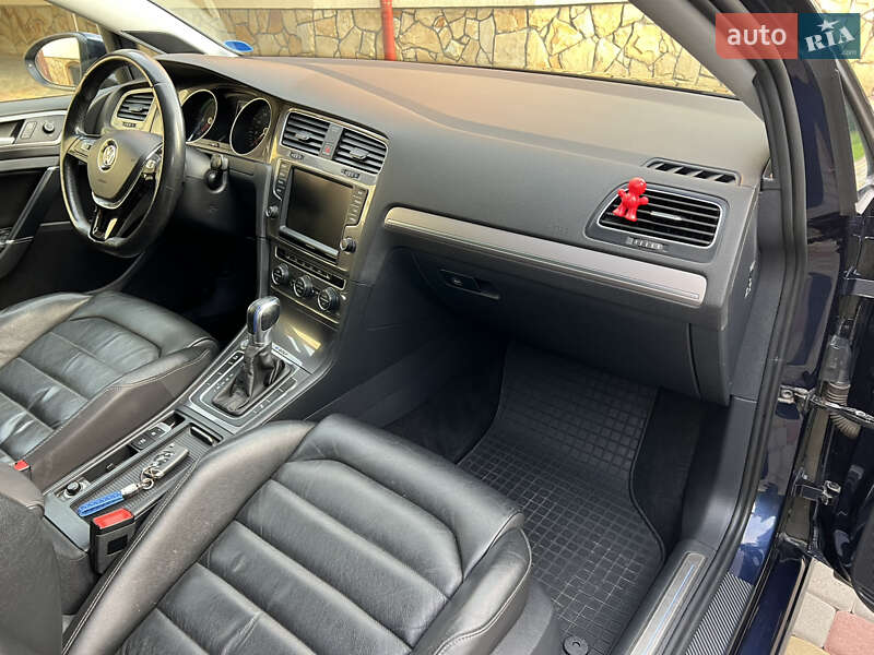 Volkswagen e-Golf 2016