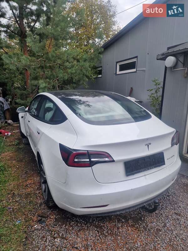 Tesla Model 3 2021