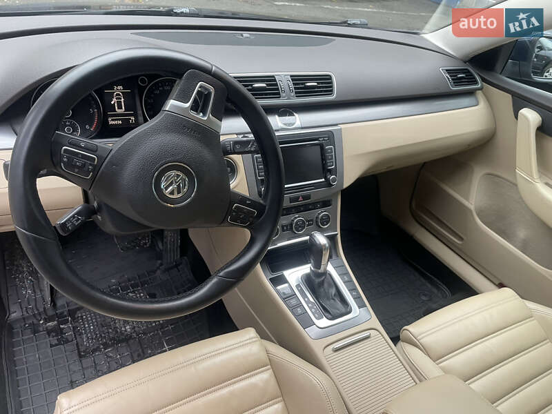 Volkswagen Passat 2012