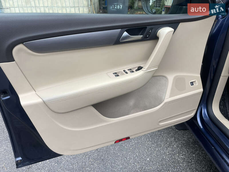 Volkswagen Passat 2012