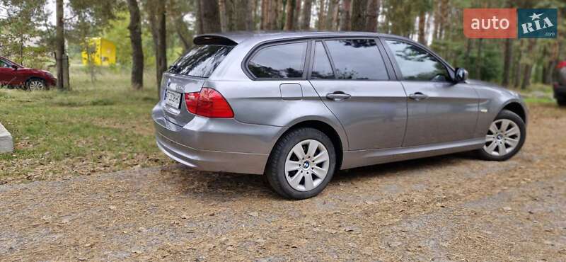 BMW 3 Series 2010