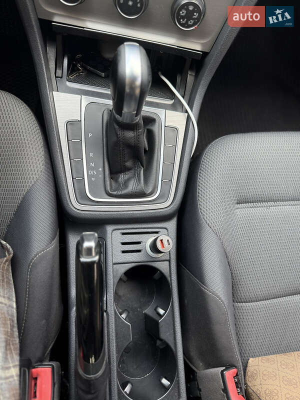 Volkswagen Golf 2016