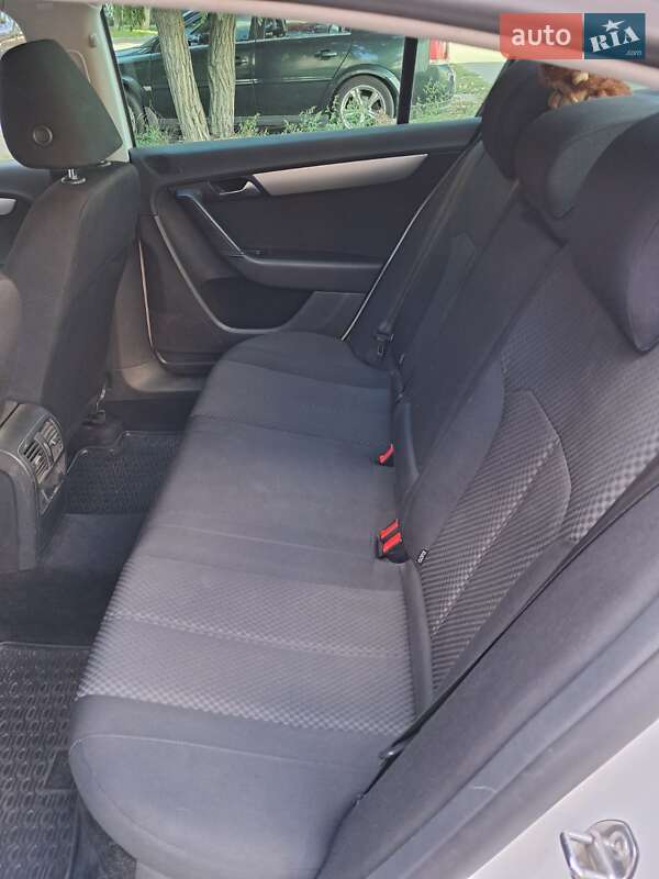 Volkswagen Passat 2013