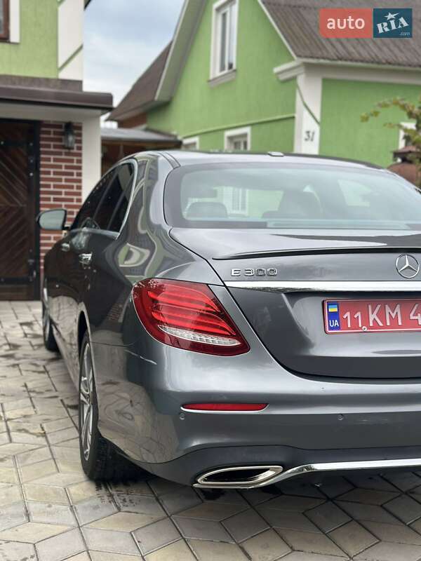 Mercedes-Benz E-Class 2017