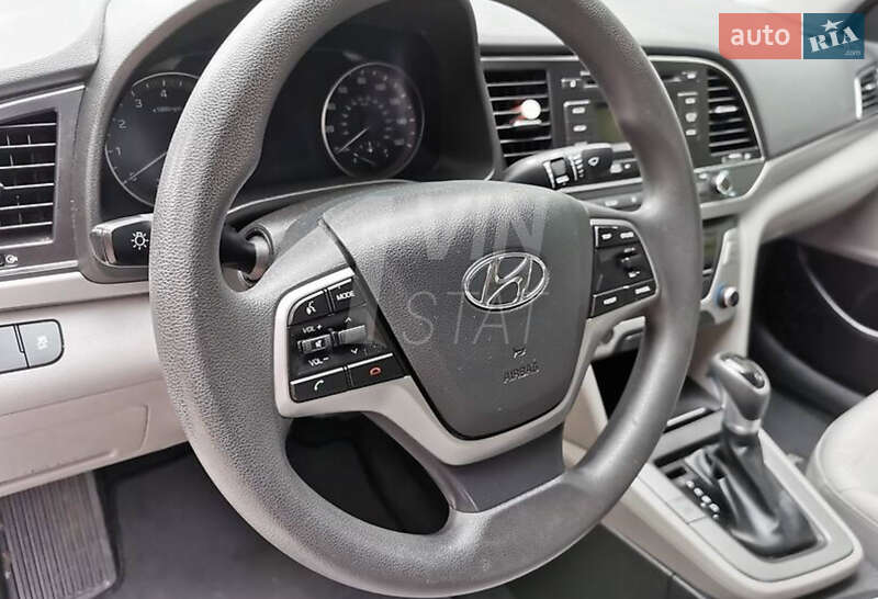 Hyundai Elantra 2018