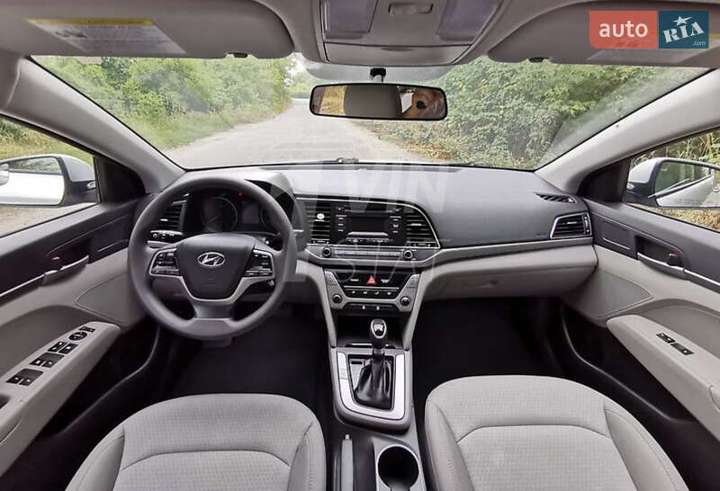 Hyundai Elantra 2018