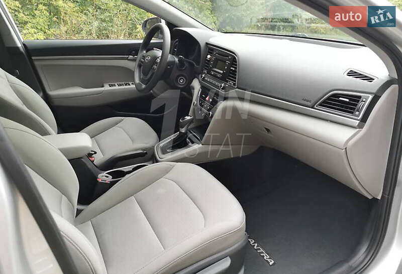 Hyundai Elantra 2018