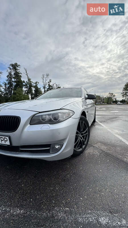 BMW 5 Series 2011