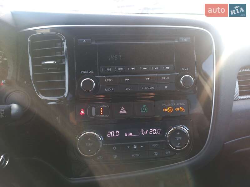 Mitsubishi Outlander 2012