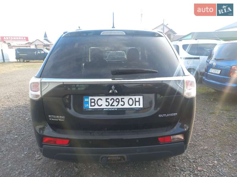 Mitsubishi Outlander 2012
