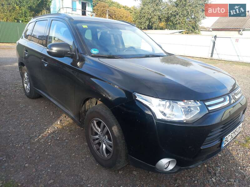 Mitsubishi Outlander 2012