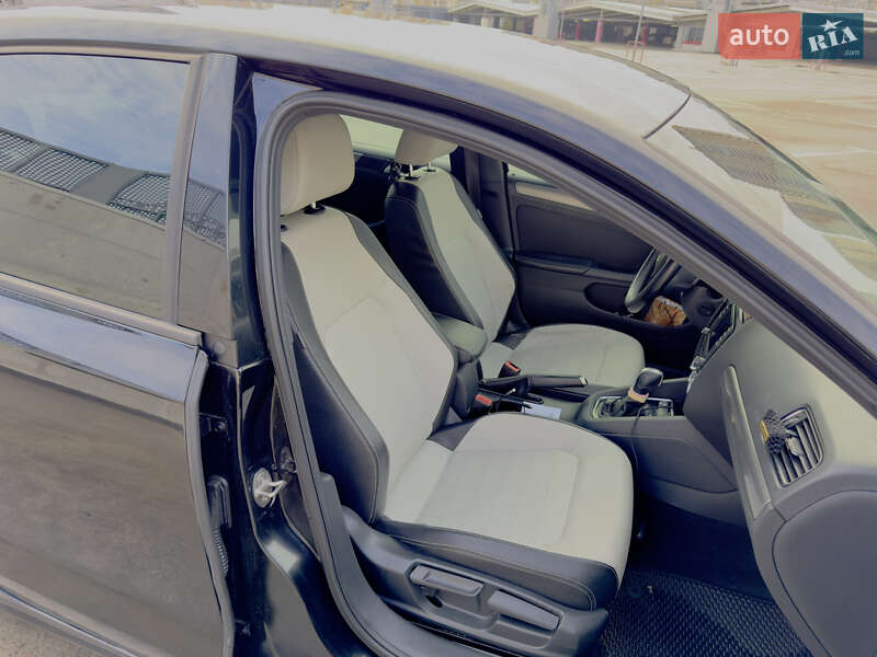 Volkswagen Jetta 2015