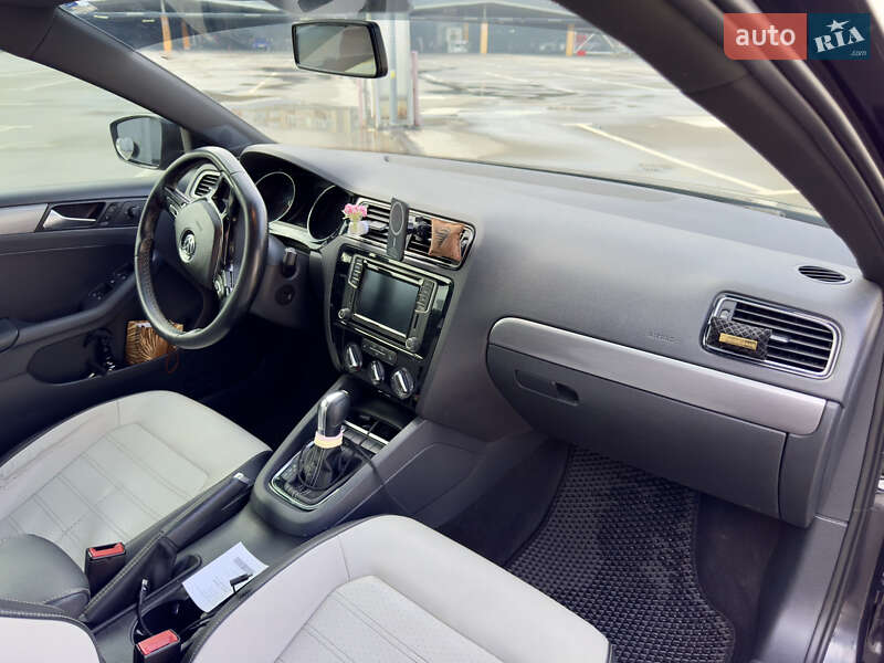 Volkswagen Jetta 2015