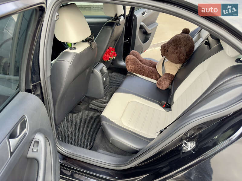 Volkswagen Jetta 2015