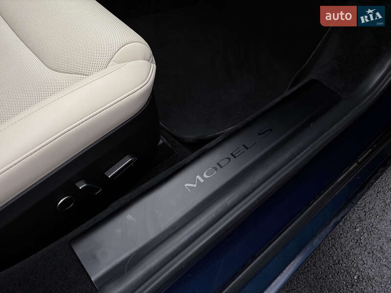 Tesla Model S 2022