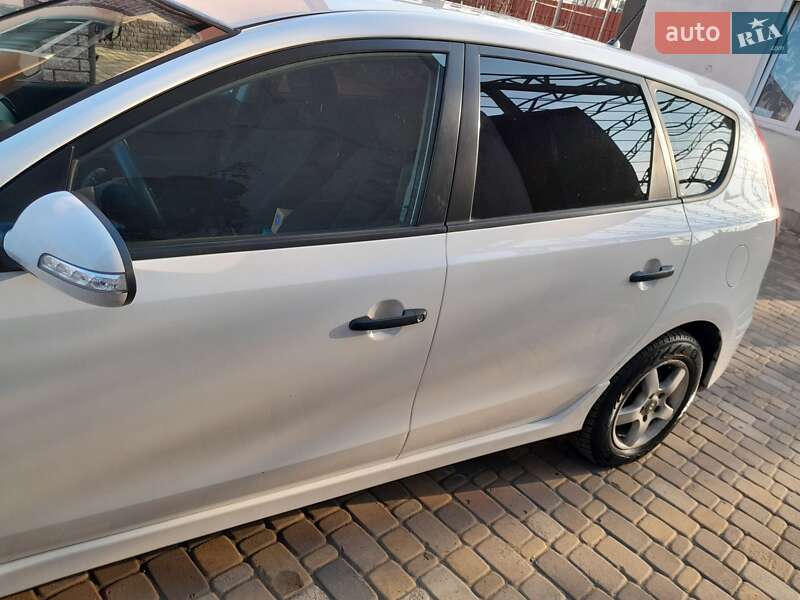 Hyundai i30 2012