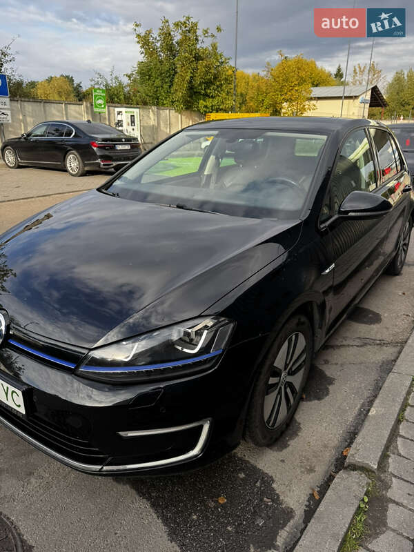 Volkswagen e-Golf 2016