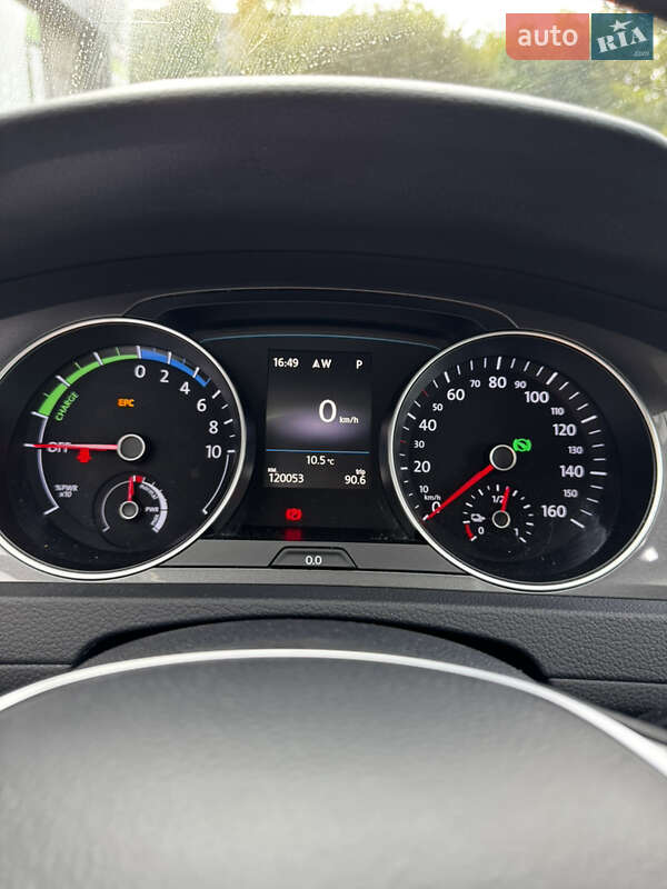 Volkswagen e-Golf 2016