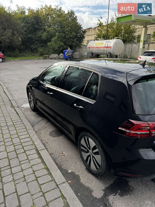 Volkswagen e-Golf 2016