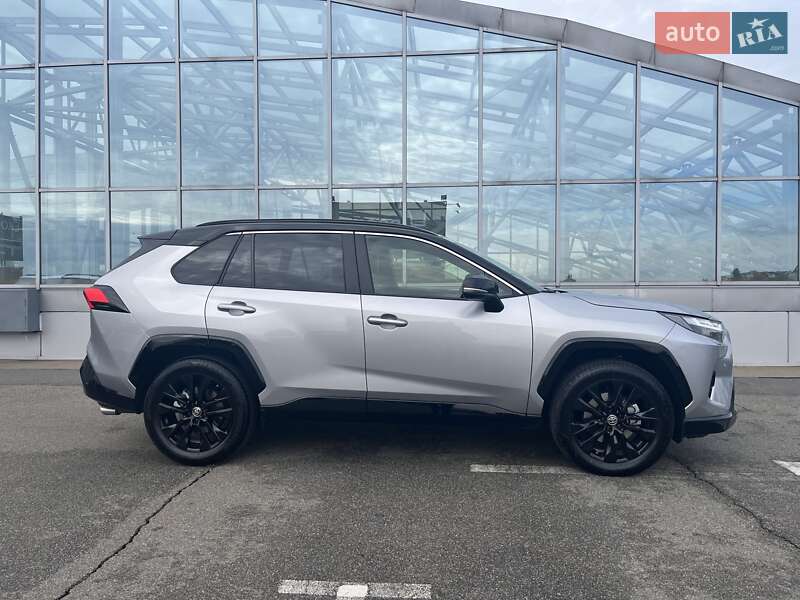 Toyota RAV4 2024