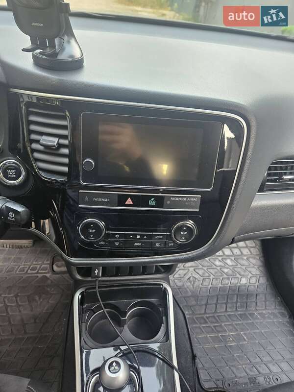 Mitsubishi Outlander 2018