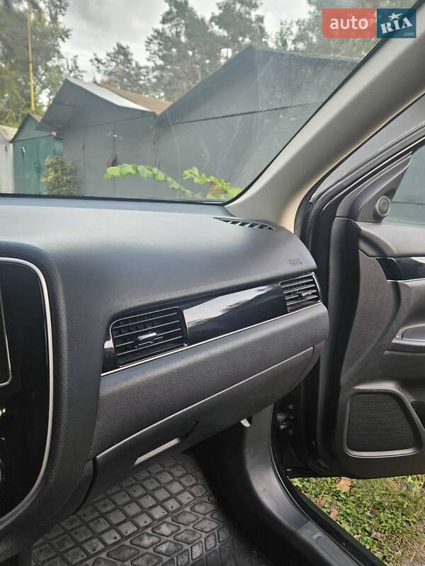 Mitsubishi Outlander 2018