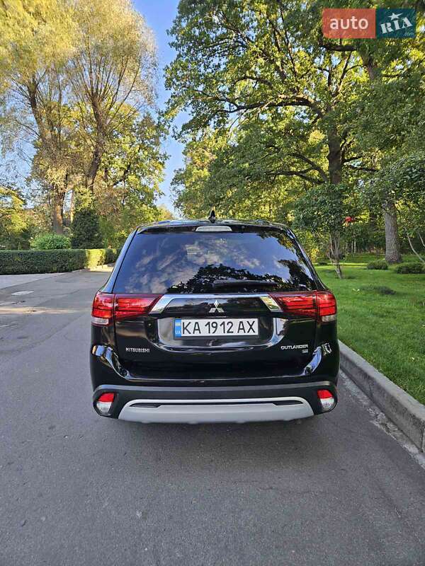 Mitsubishi Outlander 2018