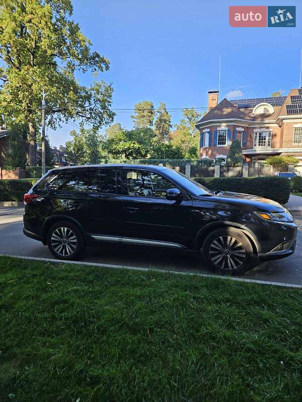 Mitsubishi Outlander 2018