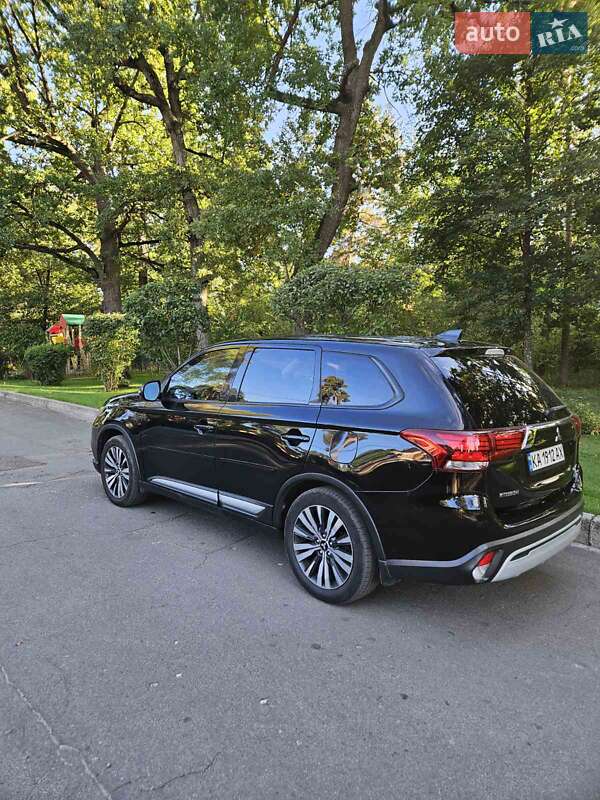 Mitsubishi Outlander 2018