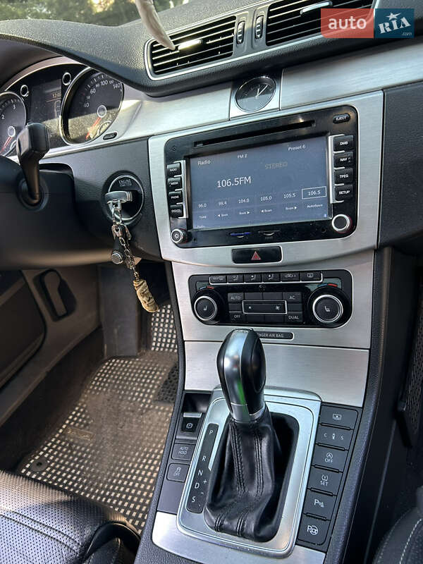 Volkswagen CC / Passat CC 2011