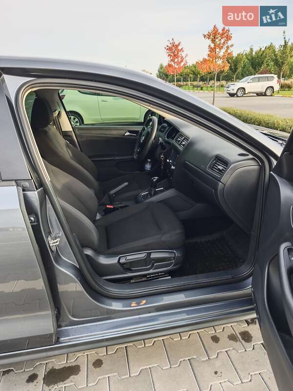 Volkswagen Jetta 2015